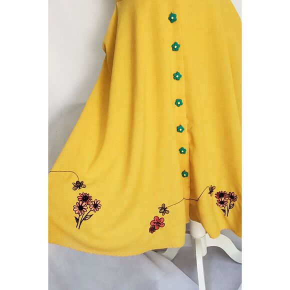 Modcloth Voodoo Vixen Sleeveless Yellow Dress Bumble Bees Flower Buttons Large - Picture 2 of 8